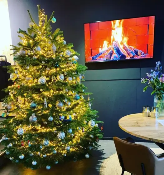 Versierde kerstboom bij Kapsalon #Hair in Soest